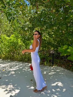 Hadise feet photo 2