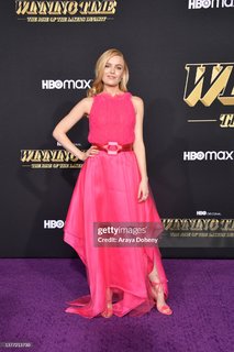 Hadley Robinson feet photo 12