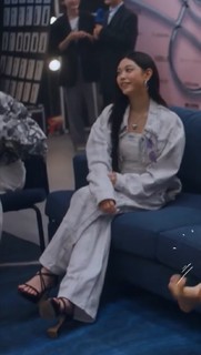 Hae-rin Kang feet photo thumbnail