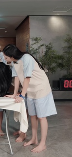 Hae-rin Kang feet photo thumbnail