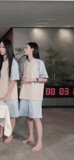Hae-rin Kang feet photo thumbnail