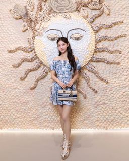 Hae-rin Kang feet photo thumbnail