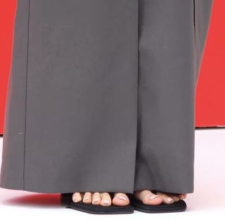 Hae-rin Kang feet photo thumbnail