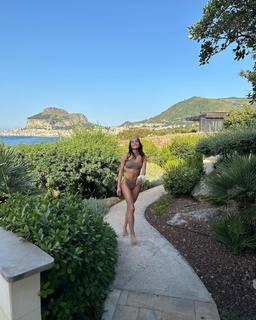 Hafsanur Sancaktutan feet photo thumbnail