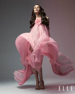 Hafsanur Sancaktutan feet photo thumbnail