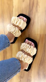 Haifa Hassony feet photo 13