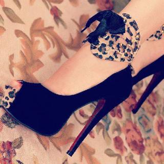 Haifa Wehbe feet photo thumbnail