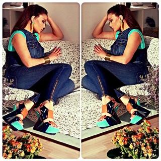 Haifa Wehbe feet photo thumbnail
