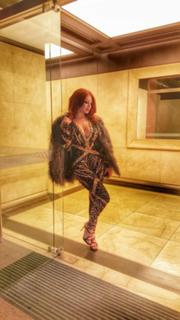 Haifa Wehbe feet photo thumbnail