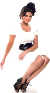 Haifa Wehbe feet photo thumbnail
