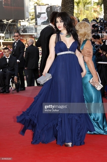 Haifa Wehbe feet photo thumbnail