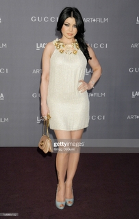 Haifa Wehbe feet photo thumbnail