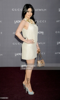 Haifa Wehbe feet photo thumbnail