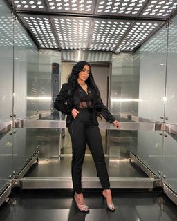 Haifa Wehbe feet photo thumbnail