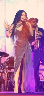Haifa Wehbe feet photo thumbnail