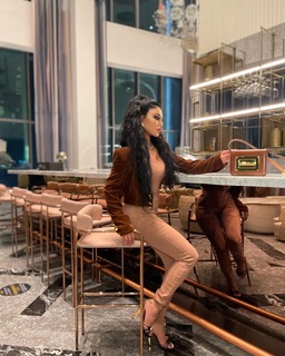 Haifa Wehbe feet photo thumbnail