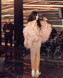 Haifa Wehbe feet photo thumbnail