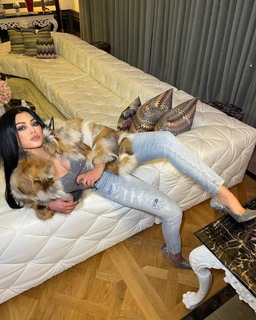 Haifa Wehbe feet photo thumbnail