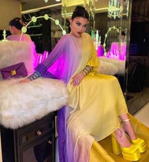 Haifa Wehbe feet photo thumbnail