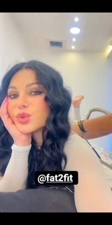 Haifa Wehbe feet photo thumbnail