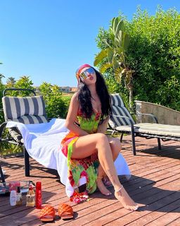 Haifa Wehbe feet photo thumbnail
