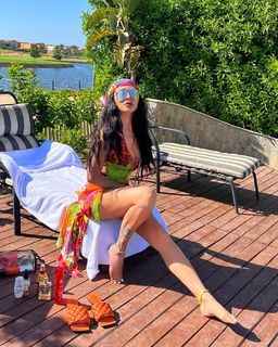 Haifa Wehbe feet photo thumbnail