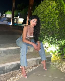 Haifa Wehbe feet photo thumbnail