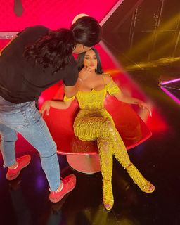 Haifa Wehbe feet photo thumbnail