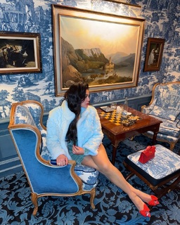 Haifa Wehbe feet photo thumbnail