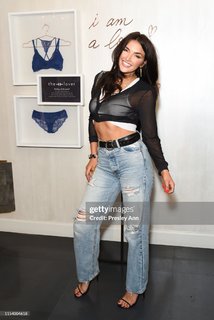 Hailee Keanna Lautenbach feet photo 13