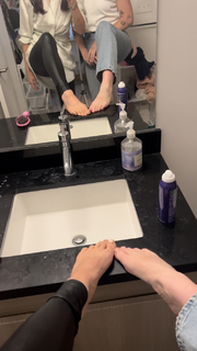 Hailee Keanna Lautenbach feet photo 11