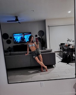 Hailee Keanna Lautenbach feet photo 1