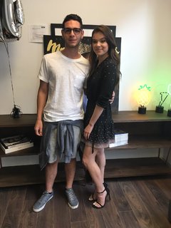 Hailee Steinfeld feet photo thumbnail