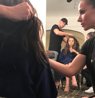 Hailee Steinfeld feet photo thumbnail