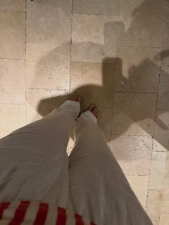Hailee Steinfeld feet photo 1