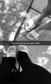 Hailey Bieber feet photo thumbnail