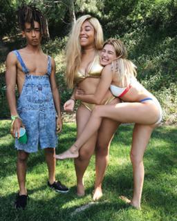 Hailey Bieber feet photo thumbnail