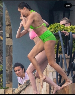 Hailey Bieber feet photo thumbnail