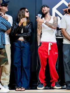 Hailey Bieber feet photo thumbnail