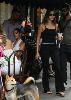 Hailey Bieber feet photo thumbnail