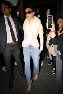 Hailey Bieber feet photo thumbnail