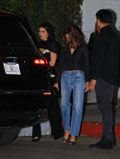 Hailey Bieber feet photo 9