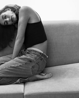Hailey Bieber feet photo 5