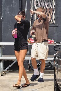 Hailey Bieber feet photo 14