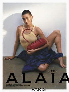 Hailey Bieber feet photo 12