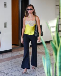 Hailey Bieber feet photo 9