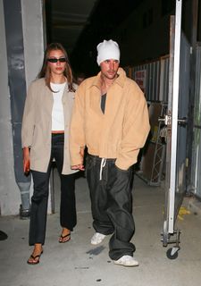 Hailey Bieber feet photo 19