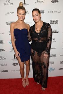 Hailey Clauson feet photo thumbnail