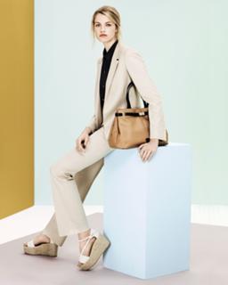 Hailey Clauson feet photo thumbnail