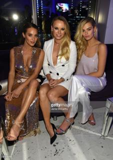 Hailey Clauson feet photo thumbnail